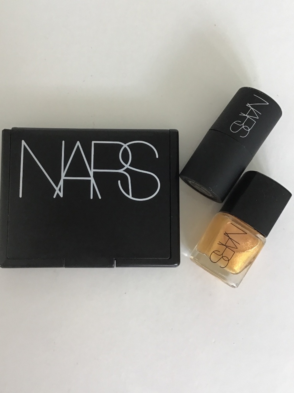 NARS Gold Highlighter & Compact Trio GUC